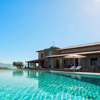 Villa in Greece, Central Macedonia, Center, 1700 sq.m.