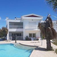 Villa in Greece, Central Macedonia, Center, 435 sq.m.