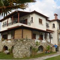 Villa in Greece, Central Macedonia, Center, 240 sq.m.