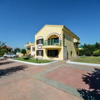 Villa in Greece, Central Macedonia, Center, 1168 sq.m.