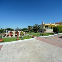 Villa in Greece, Central Macedonia, Center, 1168 sq.m.