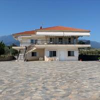 Villa in Greece, Central Macedonia, Center, 400 sq.m.