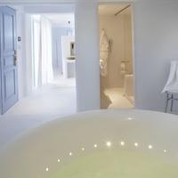 Hotel in Greece, 3000 sq.m.