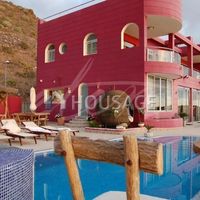 Villa in Spain, Canary Islands, Santa Cruz de Tenerife, 1690 sq.m.