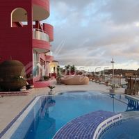 Villa in Spain, Canary Islands, Santa Cruz de Tenerife, 1690 sq.m.