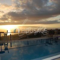 Villa in Spain, Canary Islands, Santa Cruz de Tenerife, 1690 sq.m.