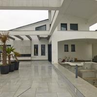 Business center in Greece, Central Macedonia, Center, 470 sq.m.