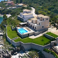 Villa in Greece, Ionian Islands, 325 sq.m.