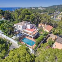 Villa in Spain, Canary Islands, Santa Cruz de la Palma, 400 sq.m.