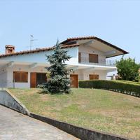 Villa in Greece, Central Macedonia, Center, 400 sq.m.