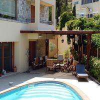 Villa in Greece, Attica, Athens, 450 sq.m.