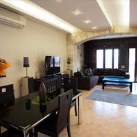 Business center in Greece, Crete, Irakleion, 750 sq.m.