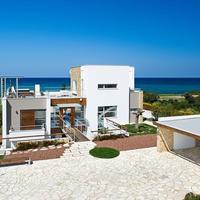 Villa in Republic of Cyprus, Eparchia Pafou, Paphos, 419 sq.m.