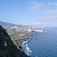 Villa in Spain, Canary Islands, Santa Cruz de Tenerife, 1000 sq.m.