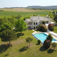 Villa in Greece, Central Macedonia, Center, 600 sq.m.