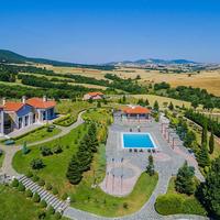 Бизнес-центр в Греции, Центральная Македония, Хал, 600 кв.м.