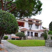 Villa in Greece, Central Macedonia, Center, 442 sq.m.