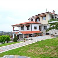 Villa in Greece, Central Macedonia, Center, 442 sq.m.