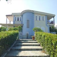 Villa in Greece, Central Macedonia, Center, 400 sq.m.