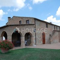 Villa in Italy, Siena, 360 sq.m.