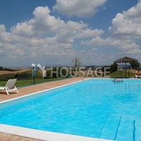 Villa in Italy, Siena, 360 sq.m.