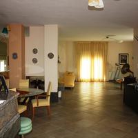 Villa in Greece, Central Macedonia, Center, 610 sq.m.