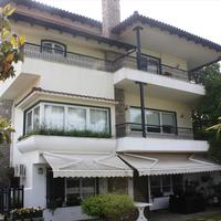 Villa in Greece, Central Macedonia, Center, 450 sq.m.