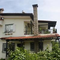 Villa in Greece, Central Macedonia, Center, 450 sq.m.