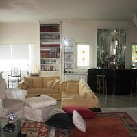 Villa in Greece, Central Macedonia, Center, 450 sq.m.