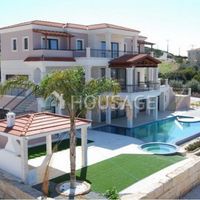 Villa in Republic of Cyprus, Eparchia Pafou, 950 sq.m.