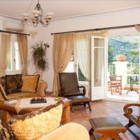 Villa in Greece, Ionian Islands, 445 sq.m.