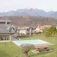 Villa in Italy, Como, 390 sq.m.