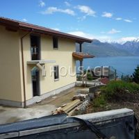 Villa in Italy, Como, 240 sq.m.