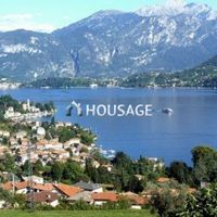 Villa in Italy, Como, 240 sq.m.