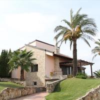 Villa in Greece, Central Macedonia, Center, 390 sq.m.