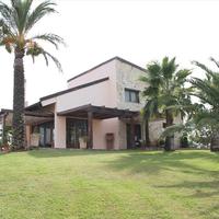 Villa in Greece, Central Macedonia, Center, 390 sq.m.
