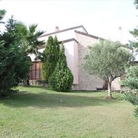 Villa in Greece, Central Macedonia, Center, 390 sq.m.