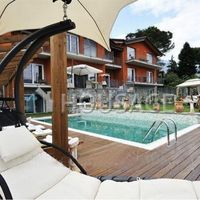 Apartment in Italy, Como, 200 sq.m.