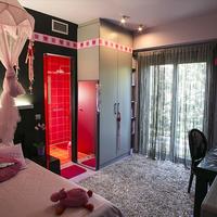 Villa in Greece, Central Macedonia, Center, 330 sq.m.