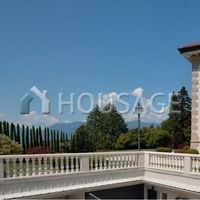 Villa in Italy, Lombardia, 1300 sq.m.