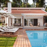 Villa in Greece, Central Macedonia, Center, 330 sq.m.