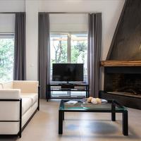 Villa in Greece, Central Macedonia, Center, 330 sq.m.