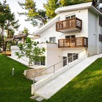Villa in Greece, Central Macedonia, Center, 330 sq.m.