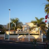 Villa in Spain, Canary Islands, Santa Cruz de Tenerife, 549 sq.m.