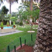 Villa in Spain, Canary Islands, Santa Cruz de Tenerife, 1502 sq.m.