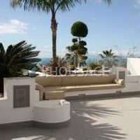 Villa in Spain, Canary Islands, Santa Cruz de Tenerife, 750 sq.m.