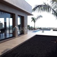 Villa in Spain, Canary Islands, Santa Cruz de Tenerife, 821 sq.m.