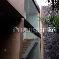 Villa in Spain, Canary Islands, Santa Cruz de Tenerife, 821 sq.m.
