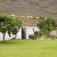 Villa in Spain, Canary Islands, Santa Cruz de Tenerife, 1700 sq.m.