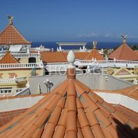 Villa in Spain, Canary Islands, Santa Cruz de Tenerife, 651 sq.m.